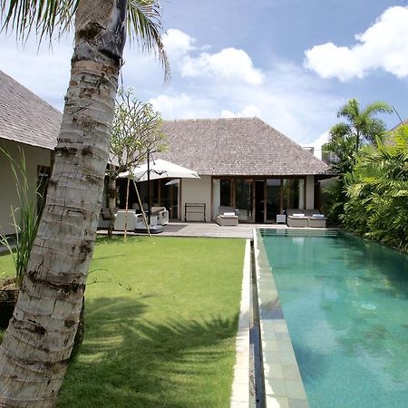 Villa Lala Kuta  Exterior photo
