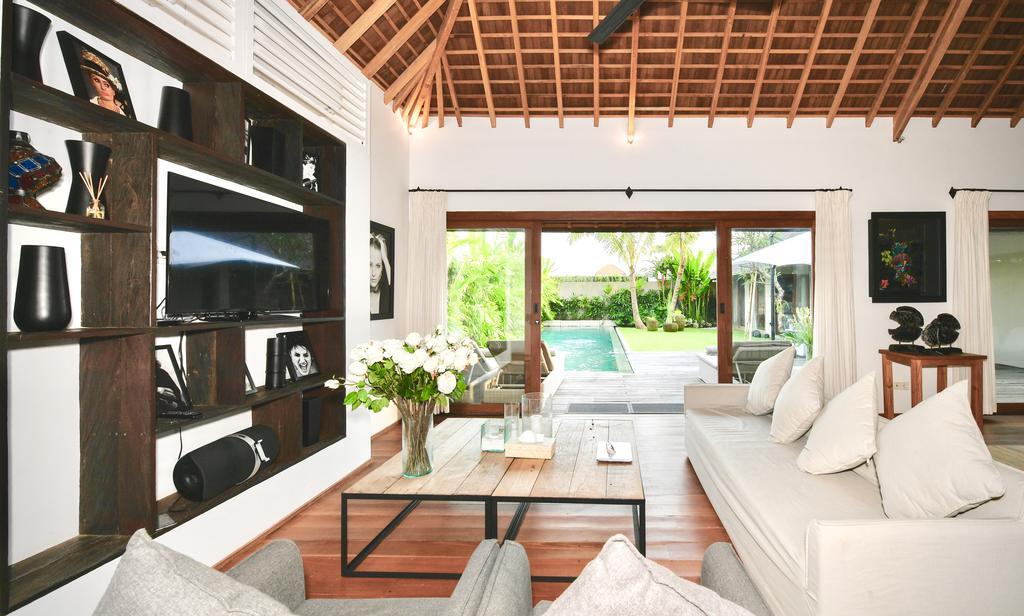Villa Lala Kuta  Exterior photo